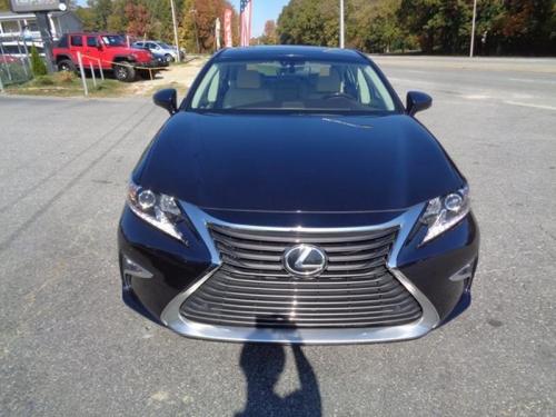 Want to sell my Used 2016 Lexus ES 350 I am  - Imagen 1