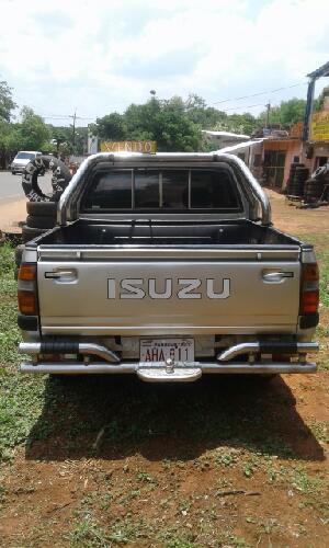 Isuzu año 98/99 de Automotor Turbo Diesel  - Imagen 2